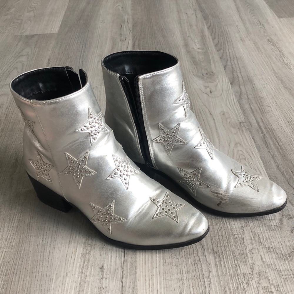 Misguided silver star ankle boots